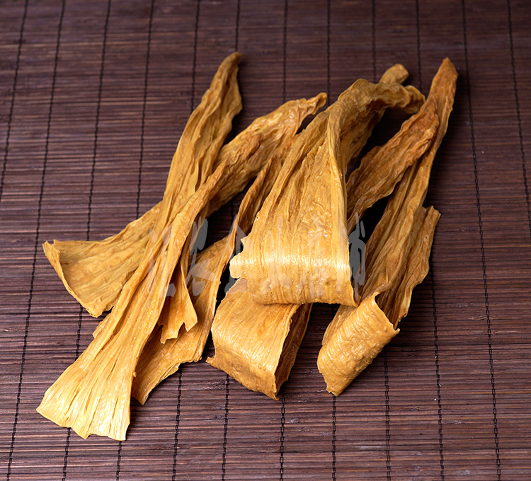 "安吉白茶"是浙江省湖州市安吉縣特產(chǎn),國家地理標(biāo)志產(chǎn)品.其外