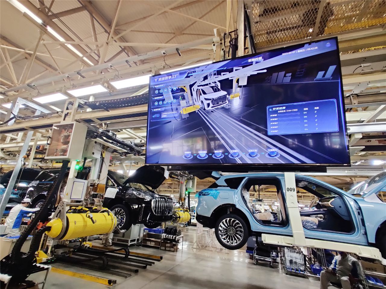 武漢汽車產(chǎn)業(yè)加速攀向價(jià)值鏈高端，國內(nèi)外頭部車企研發(fā)中心集聚彰顯創(chuàng)新活力